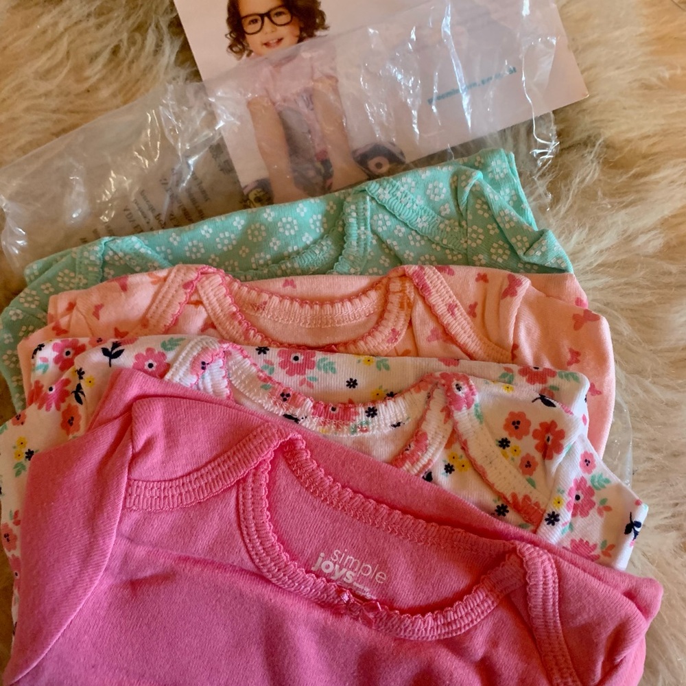 Carters Simple Joys Short Sleeve Onesies Set of 4 6-9 Months